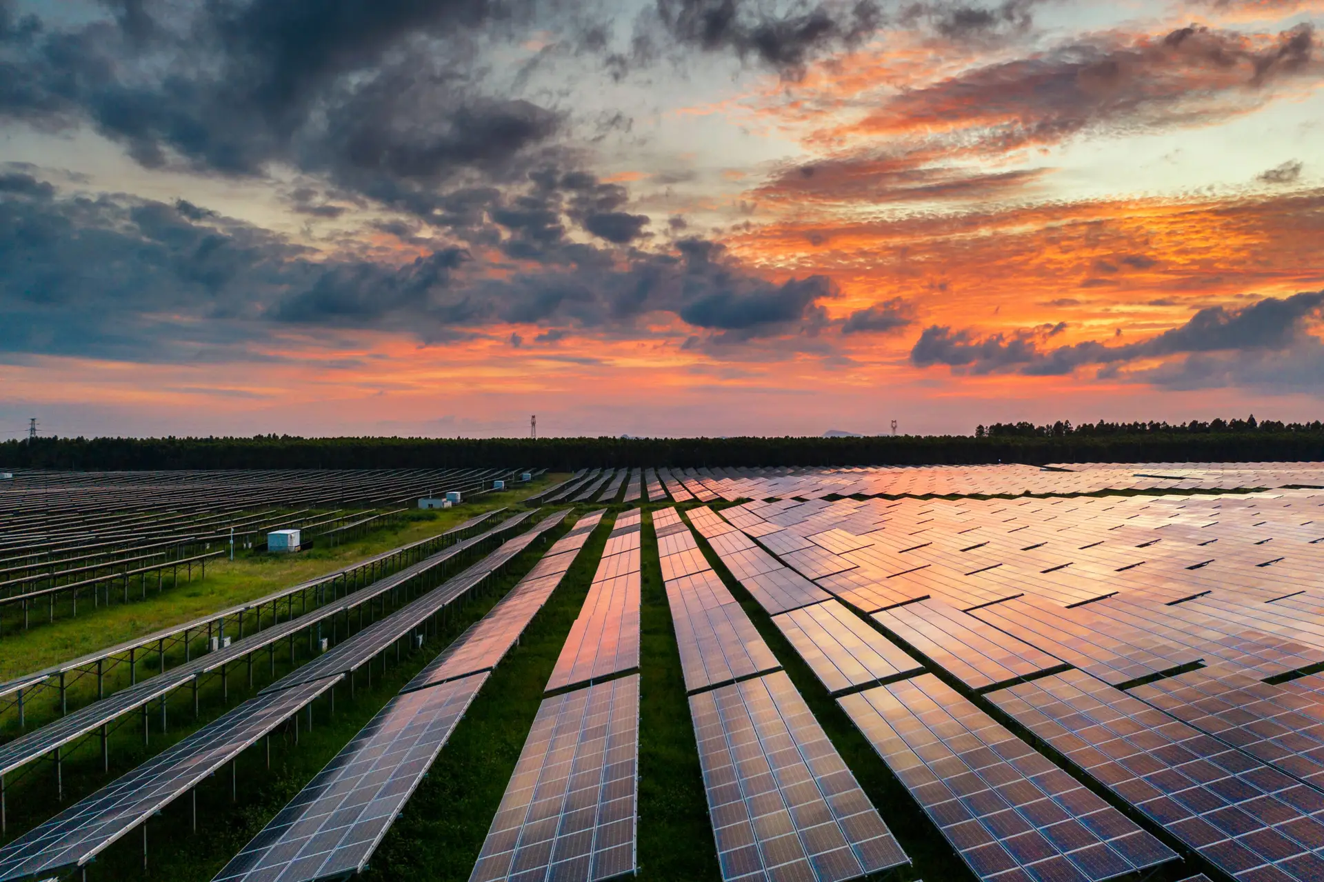 Solarpark mit Speicherinfrastruktur